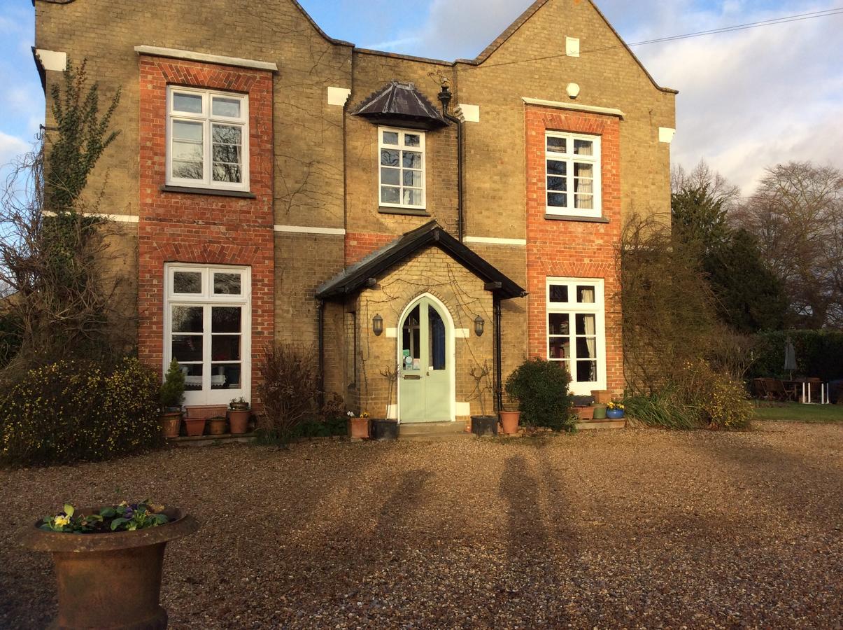 Taylard House Bed & Breakfast Gamlingay Екстериор снимка